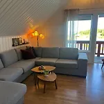 アパート Cozy Townhouse At The Sea! *