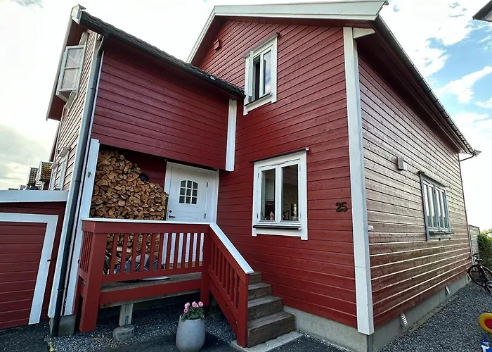 Cozy Townhouse At The Sea! Lägenhet Salhus