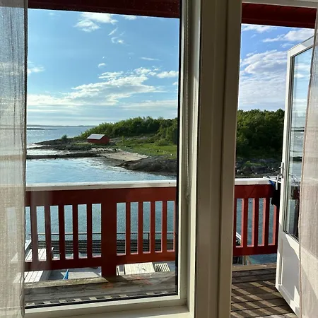شقة Cozy Townhouse At The Sea! Salhus